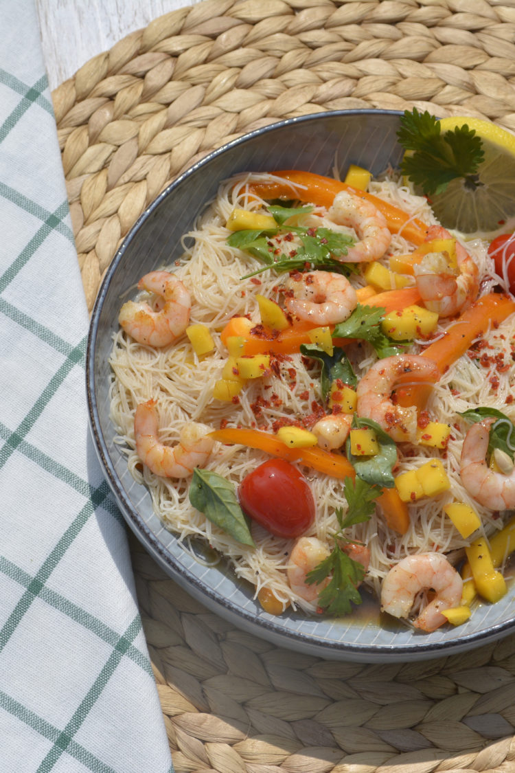 Tasty Tuesday auf Maison: fruchtiger Glasnudelsalat mit Mango und Scampis, Glasnudeln, Sommersalat